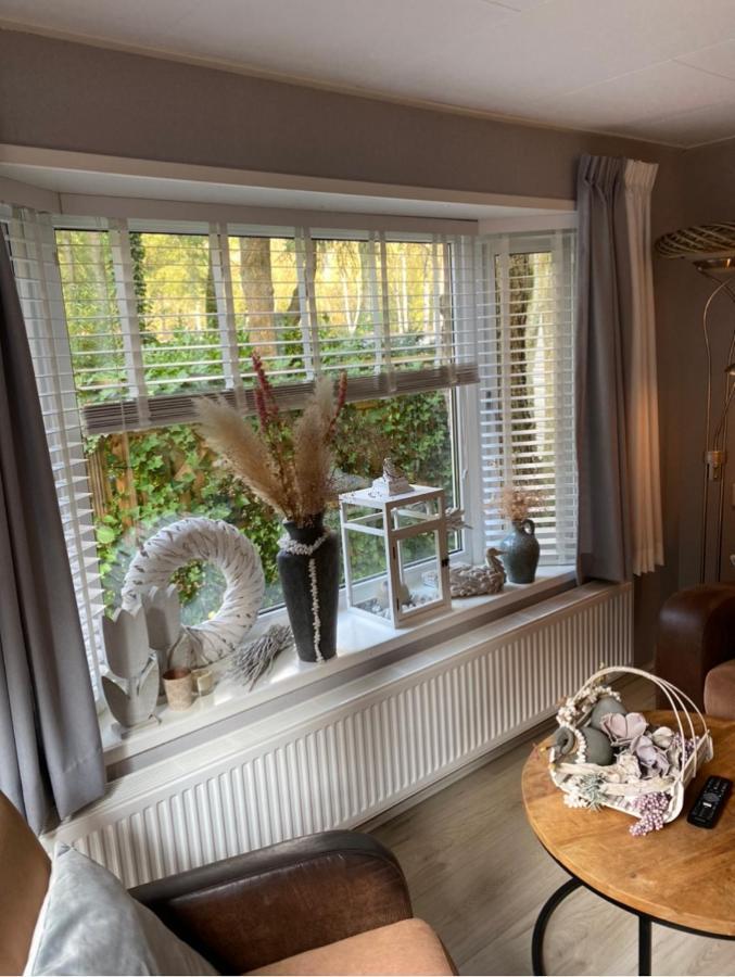 Luxe Chalet Met Prachtig Terras Op De Veluwe , Veel Privacy โฮนเดอร์โล ภายนอก รูปภาพ