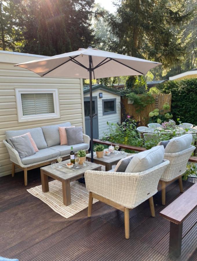 Luxe Chalet Met Prachtig Terras Op De Veluwe , Veel Privacy โฮนเดอร์โล ภายนอก รูปภาพ