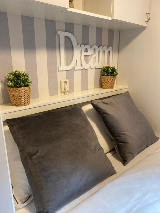 Luxe Chalet Met Prachtig Terras Op De Veluwe , Veel Privacy โฮนเดอร์โล ภายนอก รูปภาพ